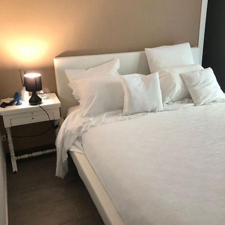 Room Mondello 5 Bagian luar foto